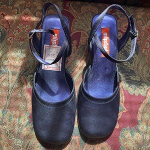 Unlisted Kennith Kole Vintage Y2K Satin Heels